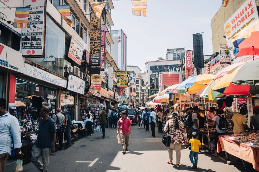 Wander through the Pettah Markets